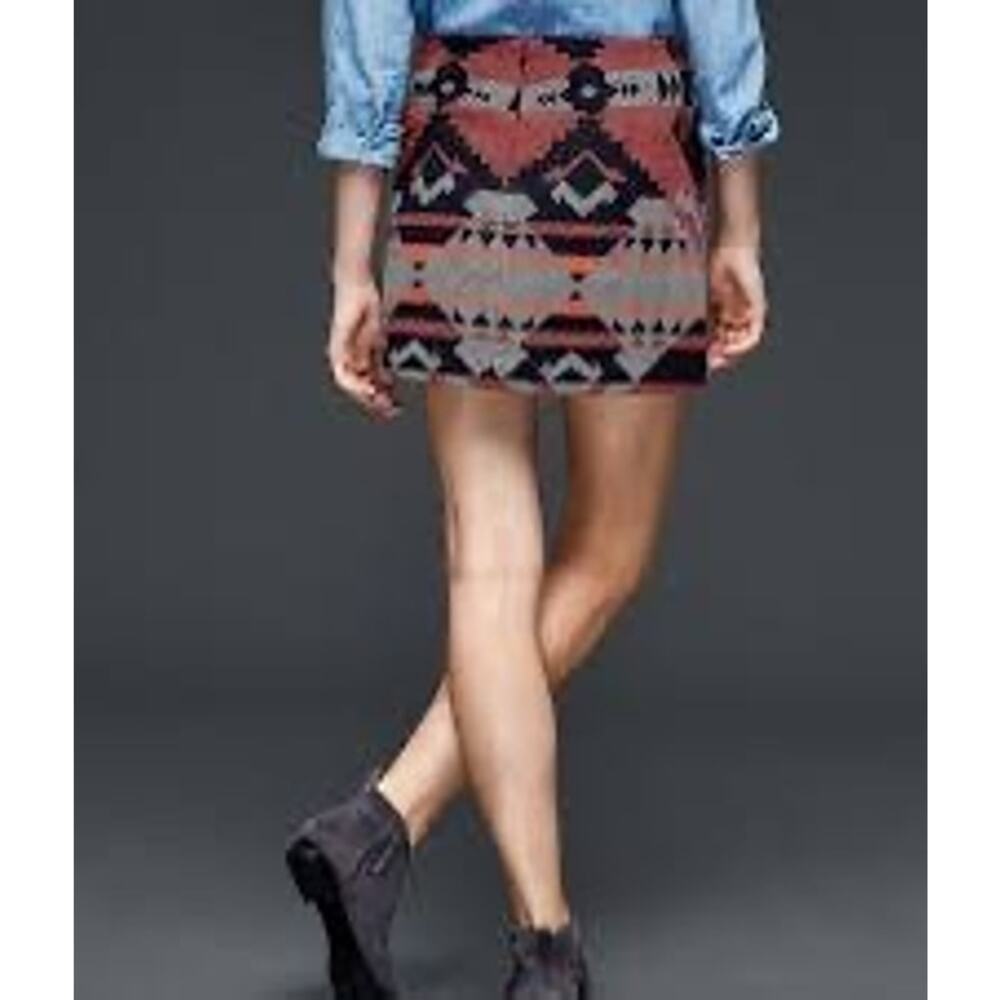 Gap Mini Skirt Wool Blend Aztec Print Red Black Southwest Ski Bell NWT Size 8 - Picture 10 of 10
